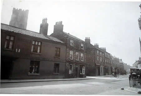 old picture of Bridgegate, Howden