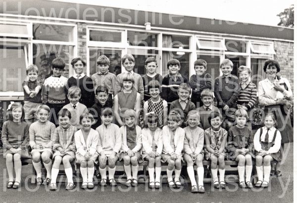 school-1970s-jw-class-2