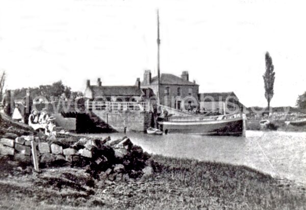 broomfleet-lock-and-boat