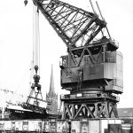 crane-loading-rail-wagons