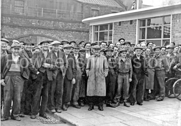 dockers-outside-pool
