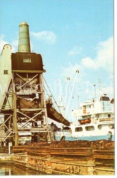 hoist-colour
