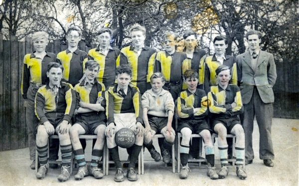 howden-junior-school-football-1951