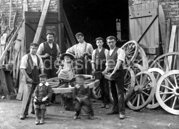 swinefleet-hills-wheelwrights-c1910