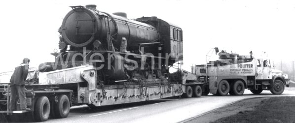 goole-loco-on-lorry