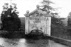 Knedlington fountain