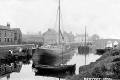 Newport canal keels