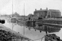Newport canal keels