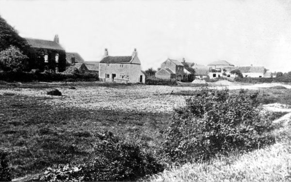 nb-note-chapel-in-background-1849-1923-check